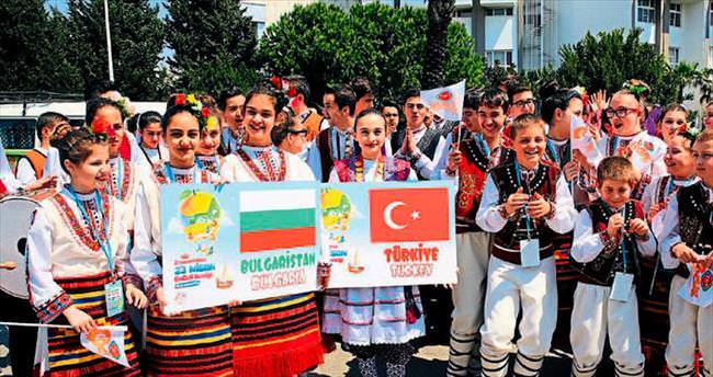https://www.sabah.com.tr/akdeniz/2015/04/16/cocuk-senligi-basladi
