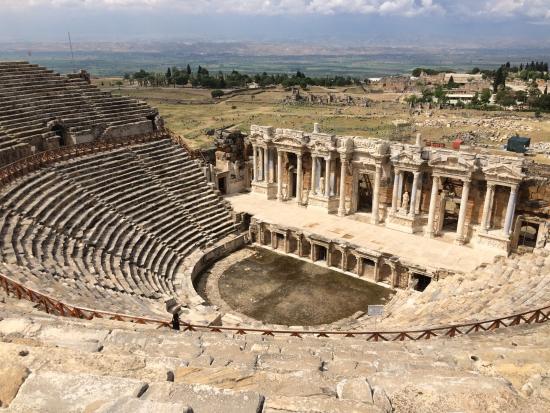 27 Dünya Tiyatro Günü ve Dünya Tiyatro Tarihi