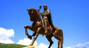 Sultan Alaaddin Keykubat (Alanya'nın girişindeki heykeli)
