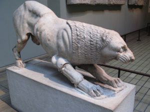 Xanthos Antik Kenti Nereidler Aslanı İngiltere de British Müzesi'nin önemli eserleri arasında yer almaktadır. Eser Likya Uygarlığına aittir / Antalya - Türkiye)