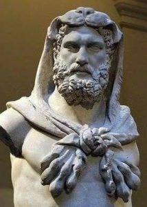 Nemea aslanın postunu giyen Herakles heykeli. Roma dönemine ait bu eser Metropoliten Müzesi'nde sergilenmektedir.