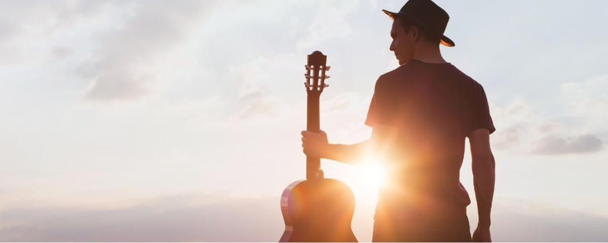 Gitarın Tarihi Anadolu Topraklarında Başlar