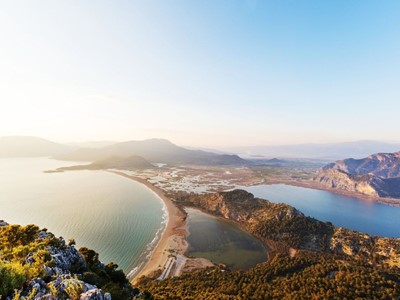 Antalya’nın Büyüleyici Koyları ve Gezi Rotaları